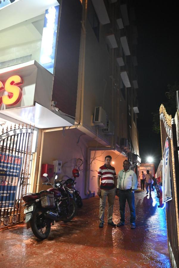 Oyo Hotel Tulusi Inn Bolpur Exterior foto