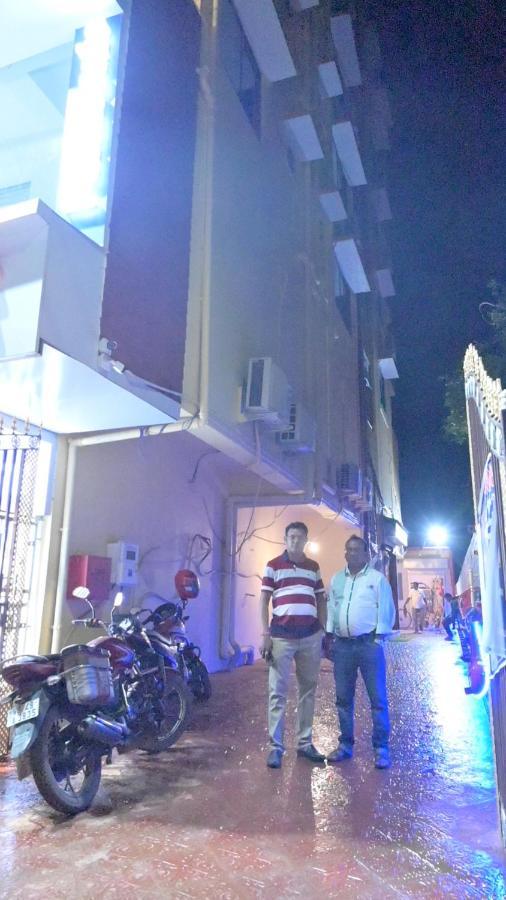 Oyo Hotel Tulusi Inn Bolpur Exterior foto