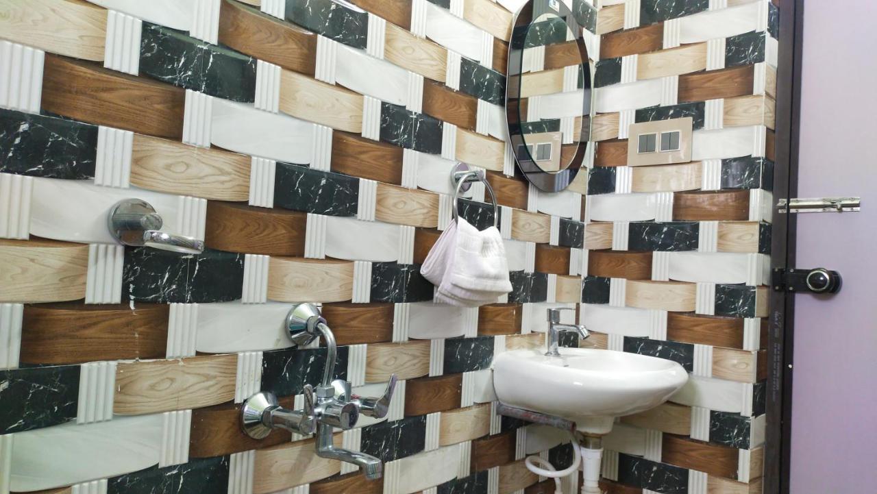 Oyo Hotel Tulusi Inn Bolpur Exterior foto